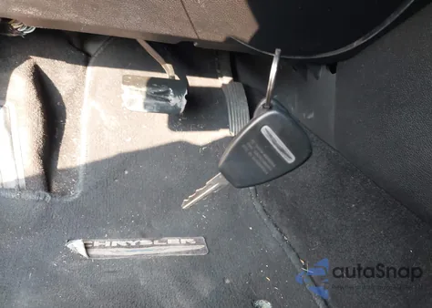 2011 Chrysler 200 из США, поврежденный, VIN 1C38C2EG6BN568314